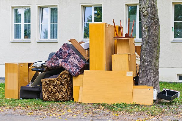 Best Yard Cleanup Services  in Eden Prairie, MN