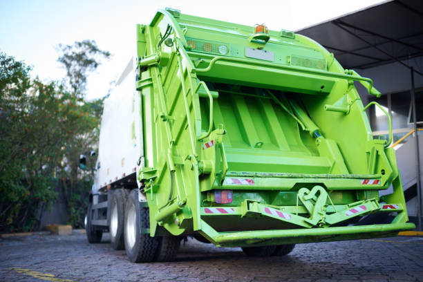 Best Yard Waste Removal  in Eden Prairie, MN